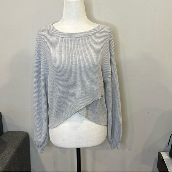 Gray Ribbed Sweater - Picture 4 of 7